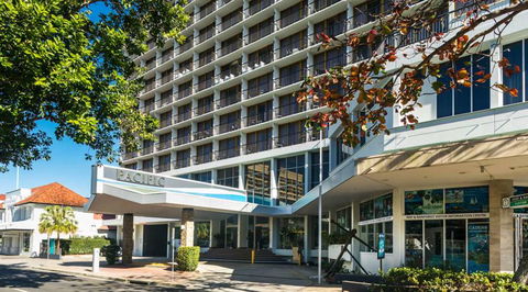 Pacific Hotel Cairns - Sydney 4u 1