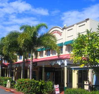 Macrossan House Boutique Holidays Apts - Accommodation Sydney