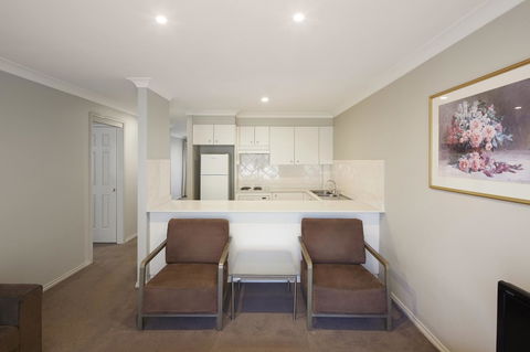 Pinnacle Apartments - Sydney 4u 2