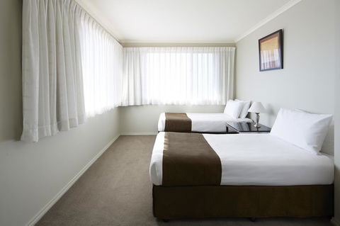 Pinnacle Apartments - Sydney 4u 6
