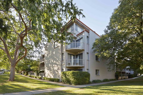 Pinnacle Apartments - Sydney 4u 3
