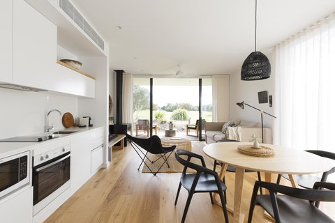 Bangalay Luxury Villas - Sydney Resort 1