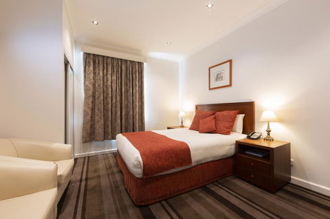 Mercure Canberra - Sydney 4u 22