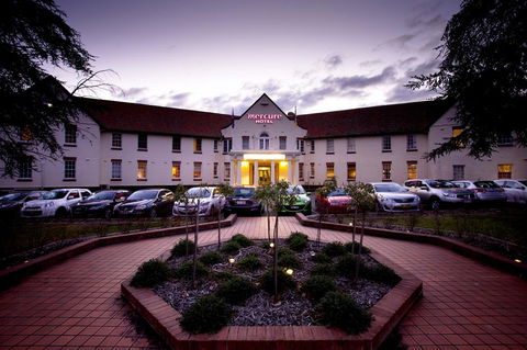 Mercure Canberra - Sydney 4u 23