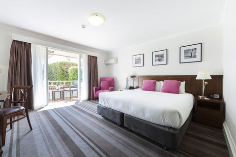 Mercure Canberra - Sydney 4u 2
