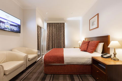 Mercure Canberra - Sydney 4u 21