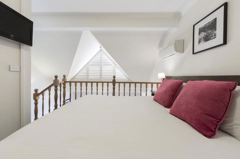 Mercure Canberra - Sydney 4u 15