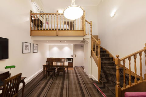 Mercure Canberra - Sydney 4u 19