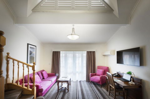 Mercure Canberra - Sydney 4u 5