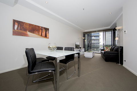 Manhattan 303 Canberra City ACT - Sydney 4u 18