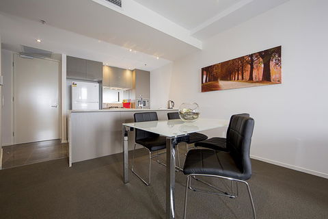 Manhattan 303 Canberra City ACT - Sydney 4u 15