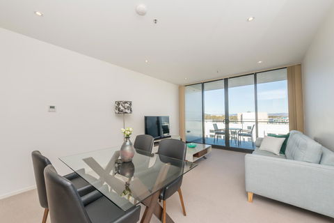 Manhattan 303 Canberra City ACT - Sydney 4u 24