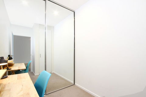 IQ Smart Apartments 704 Braddon ACT - Sydney 4u 1