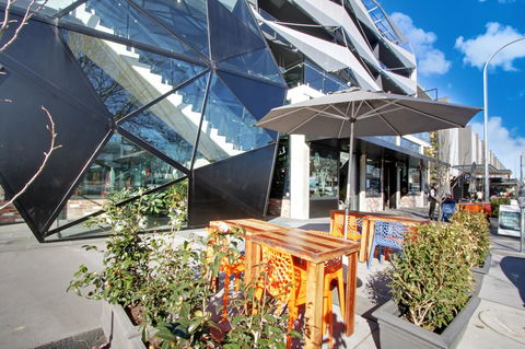 IQ Smart Apartments 704 Braddon ACT - Sydney 4u 0