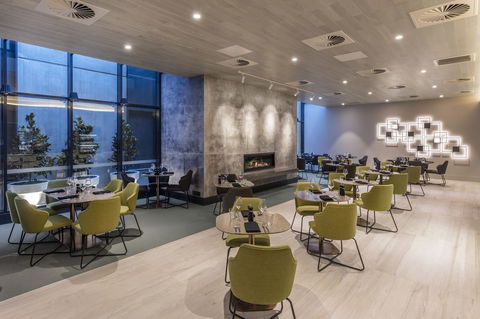 Deco Hotel Canberra - Sydney 4u 1