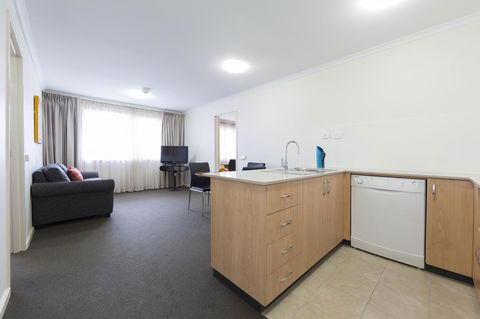 Ramada Encore Belconnen - Sydney 4u 6