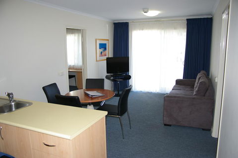 Ramada Encore Belconnen - Sydney 4u 16