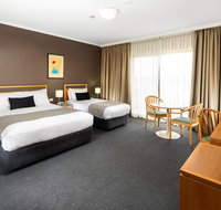 The Woden Hotel - Sydney Resort