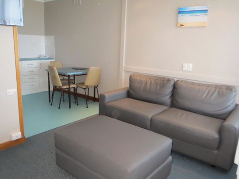 Stansbury Holiday Motel - Sydney 4u 5