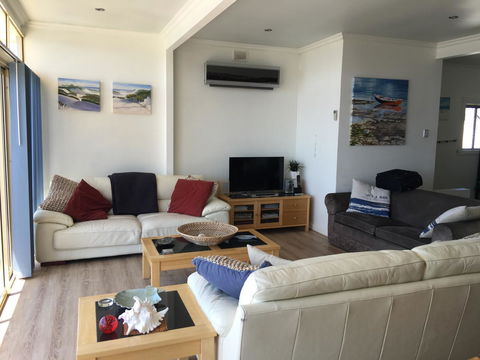 Crystal Blue Apartment - Sydney 4u 3