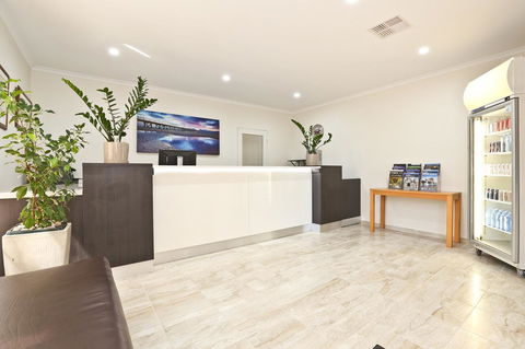 Morphettville Motor Inn - Sydney 4u 5