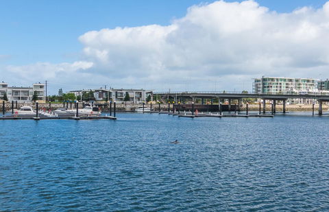 Port Adelaide Harbourside House - Sydney 4u 10
