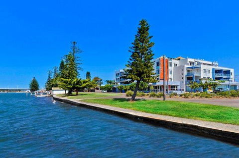 Lakeside Waterfront Apartment The Entrance - Sydney 4u 39