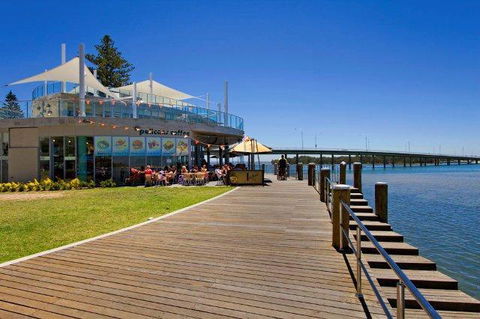 Lakeside Waterfront Apartment The Entrance - Sydney 4u 40