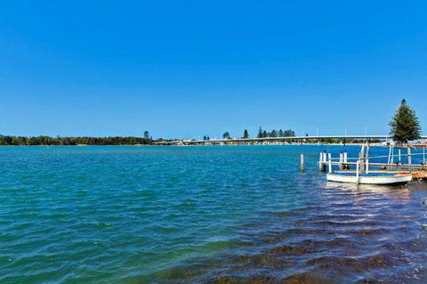 Lakeside Waterfront Apartment The Entrance - Sydney 4u 35