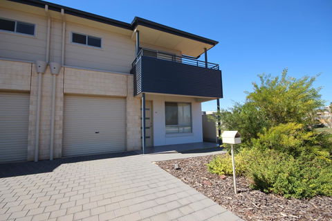 Wallaroo Marina Apartments - Sydney 4u 32