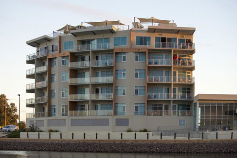 Wallaroo Marina Apartments - Sydney 4u 1