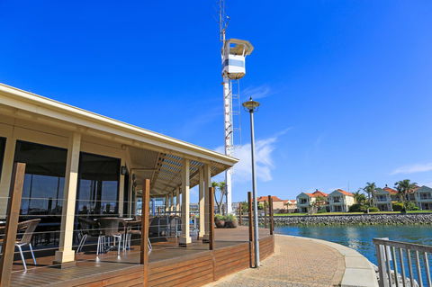 Marina Hotel - Sydney 4u 36