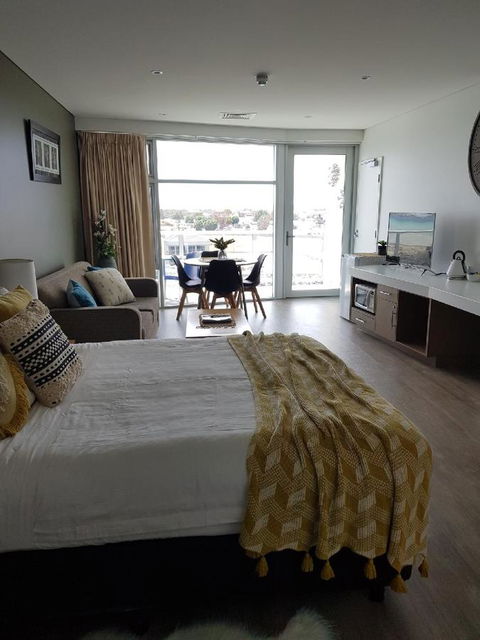 Ocean View Luxury Apartment & Suite - Sydney 4u 4