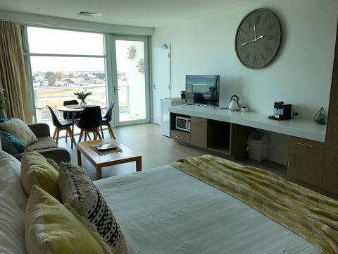 Ocean View Luxury Apartment & Suite - Sydney 4u 13