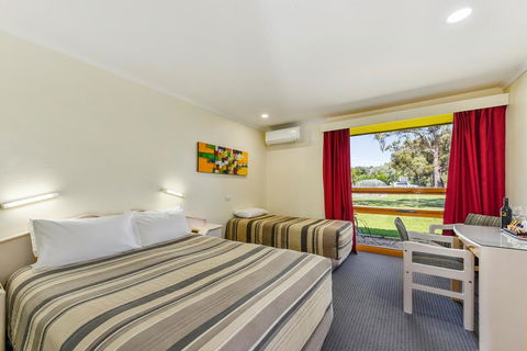 William Macintosh Motor Lodge - Sydney 4u 14