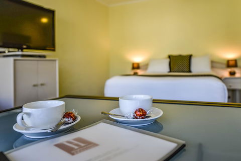 William Macintosh Motor Lodge - Sydney 4u 32