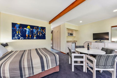 William Macintosh Motor Lodge - Sydney 4u 19