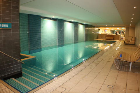 Beachside Luxury Apartments One & Two Bedroom In Beachfront Oaks Pier Building - Sydney 4u 31