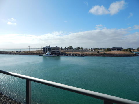 Wallaroo Marina Executive Apartments - Sydney 4u 18
