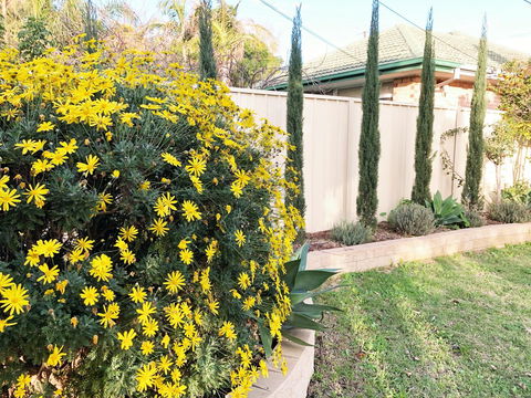 Beautiful Garden House - Sydney 4u 2