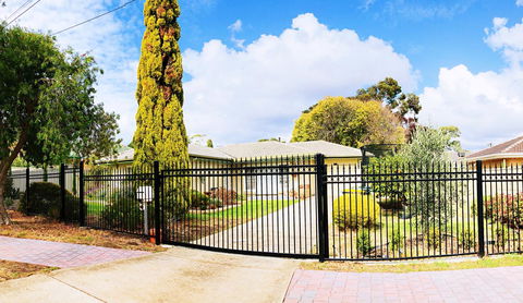 Beautiful Garden House - Sydney 4u 7