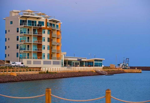 Wallaroo Marina Luxury Apartment - Sydney 4u 1