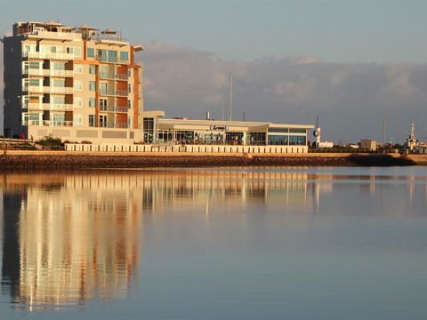 Wallaroo Marina Luxury Apartment - Sydney 4u 3