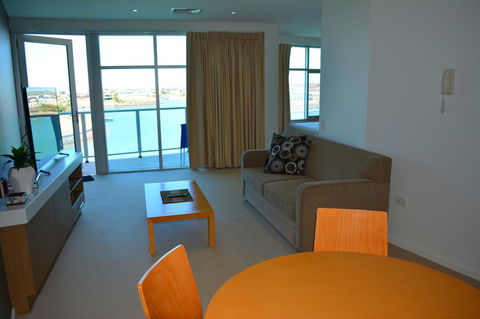 Wallaroo Marina Luxury Apartment - Sydney 4u 5