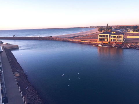 Wallaroo Marina Luxury Apartment - Sydney 4u 25