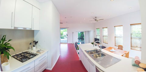 S T U D I O 22 Peaceful Retreat With Garden Views - Sydney 4u 4