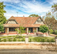 The Tudor House - Sydney 4u