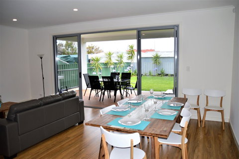 Eastern Breeze - Accommodation Sydney 3