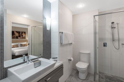 Oaks Adelaide Horizons Suites - Sydney 4u 6