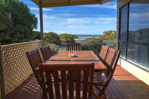 Emu Bay Holiday Homes - Sydney 4u 6